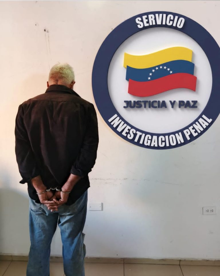 Le ponen los ganchos a espiritista que abuso de mujer en Los Cerritos