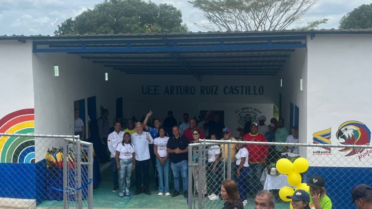 Despliegan agenda de soluciones en Acevedo