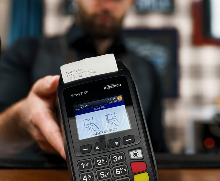 El 30% de las operaciones que pasan por puntos de ventas en el país se hacen con tecnología contacless