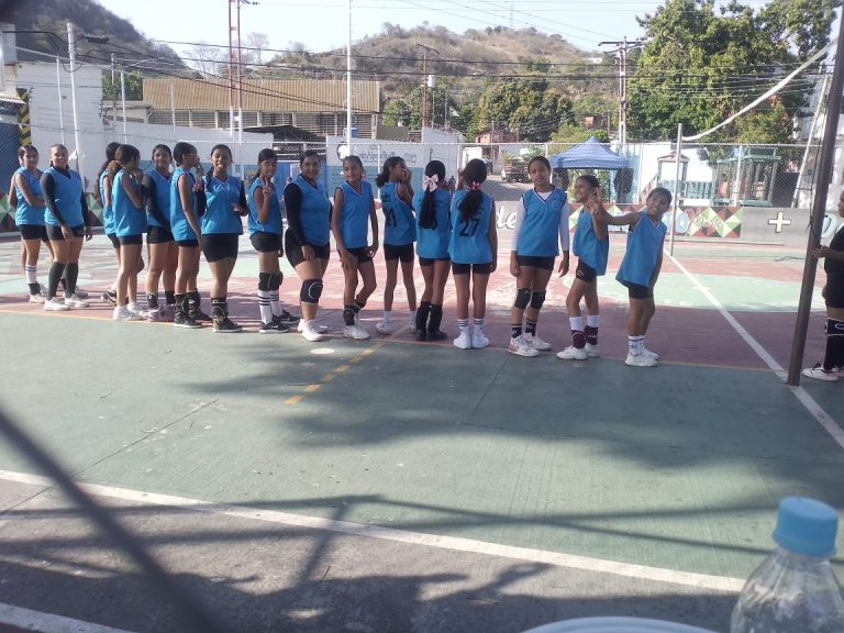 Las Guerreras de Madosa imponen su localía en emocionante jornada de voleibol en charallave