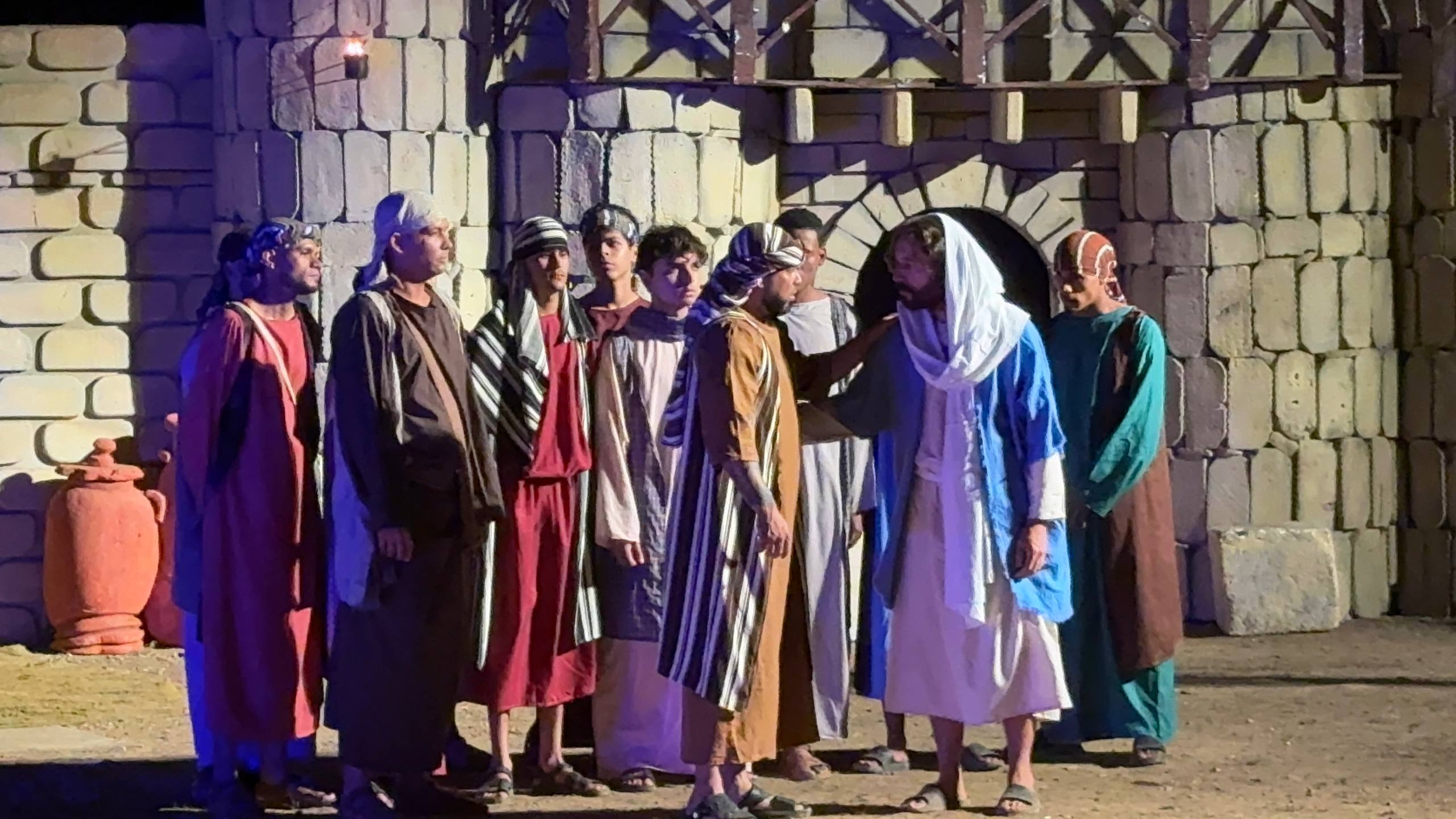 Paracotos conmemora 43 años de su emblemático Viacrucis Viviente con masiva asistencia