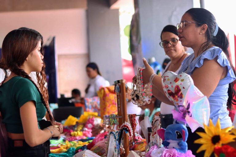 Más de 500 personas visitaron la 1era ExpoFeria de Emprendimiento Socioproductivo Comunal Brión 2026