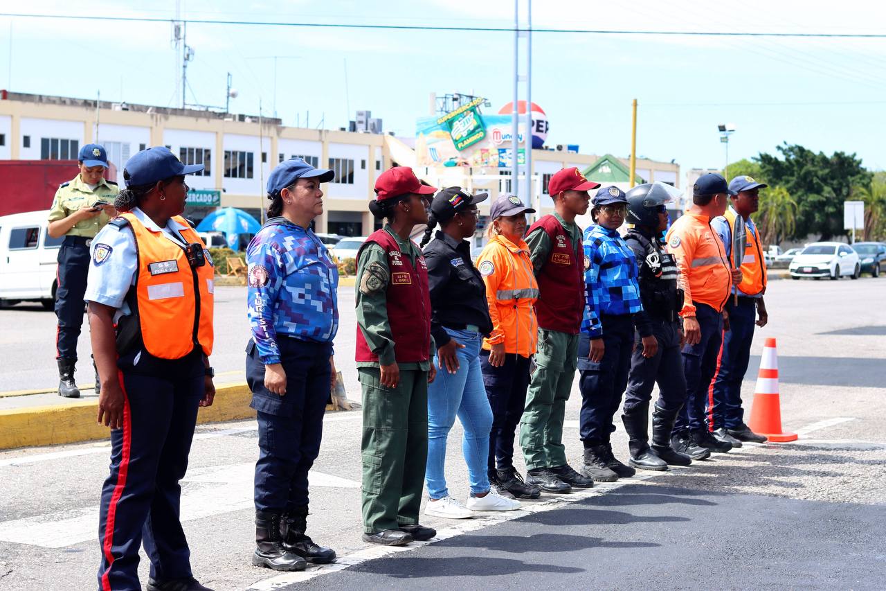 Supervisan puntos de control en Higuerote municipio Brión
