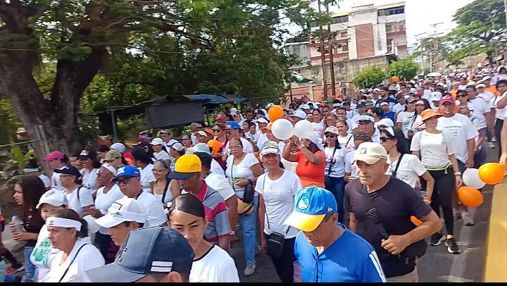 Todo un Éxito, la Primera Caminata por la Salud Renal en Ocuparse del Tuy