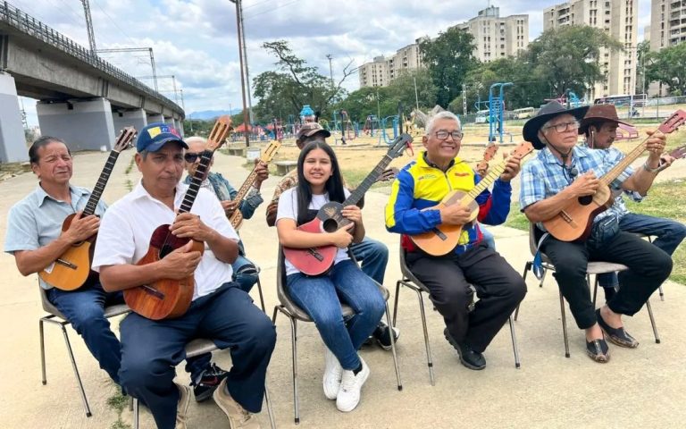 Charallave vibró al son del cuatro en el parque Francisco de Miranda