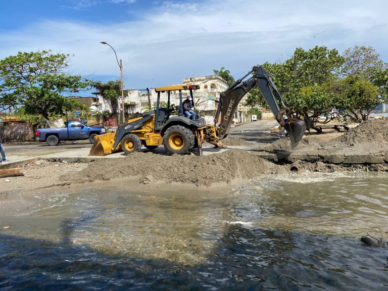 Cuerpos de prevención y seguridad en Brión mantienen ojo avizor por las lluvias