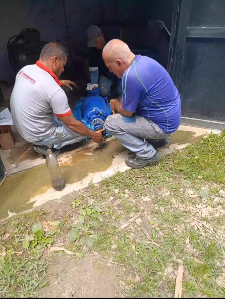 75 HP de fuerza bombean agua del pozo La Enea a 1.500 familias de Paracotos