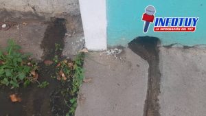 Colapso de aguas negras inunda vivienda en sector Dos Lagunas, vecinos exigen acción inmediata