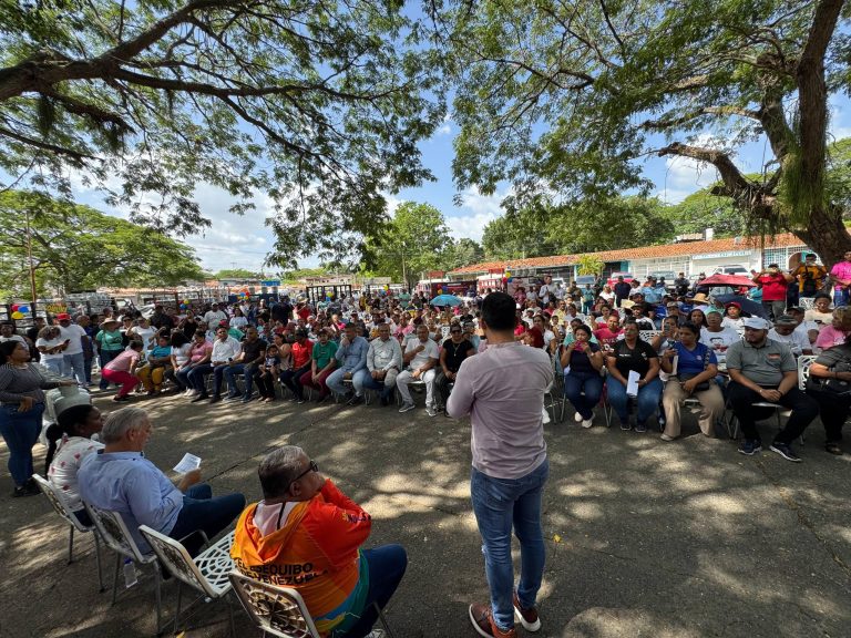 Seis comunas del municipio Urdaneta recibieron más de mil 300 cilindros de gas