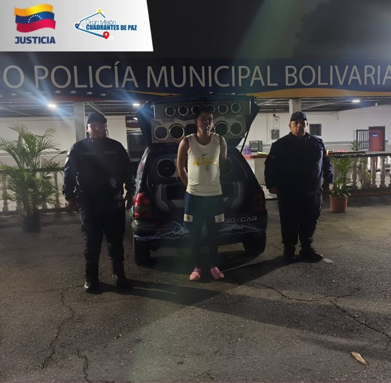 Policía de Cristóbal Rojas retiene vehículo por contaminación sónica tras denuncias en terrazas de Río Tuy