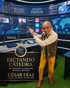 César Díaz analiza el impacto del formato radial en la era digital