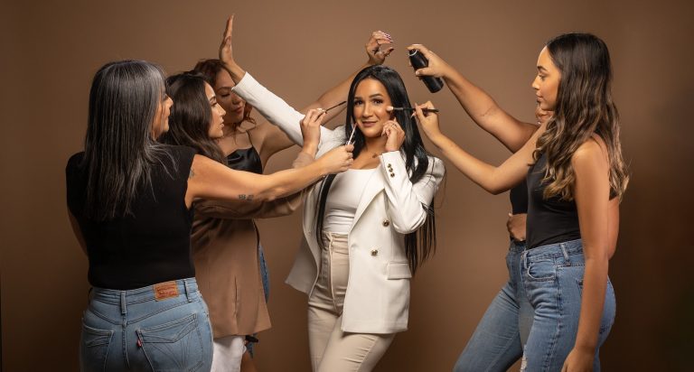 Karla Velásquez anuncia intento de Récord Guinness que reunirá a especialistas en cejas para realizar aplicaciones de henna en ocho horas