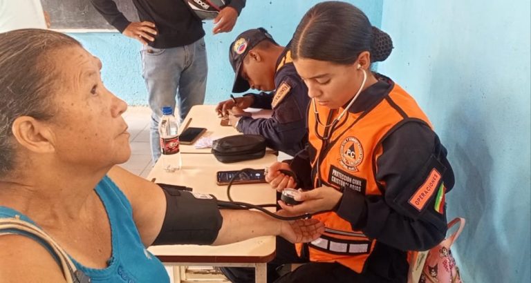 Despliegan con éxito jornada social en Las Brisas del Tuy