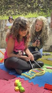El laberinto de la neurodivergencia, entre el desafío cotidiano y la esperanza de una mano amiga