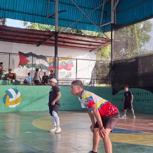 Éxito total en el segundo encuentro deportivo de pelotica de goma