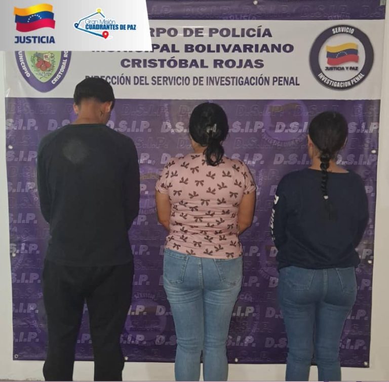 Funcionarios Aprehenden a dos mujeres y a un adolescente tras protagonizar una riña en Caujarito