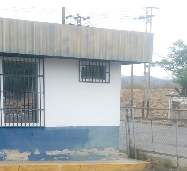 Denuncian condiciones deplorables en la Clínica Popular «Dr. Julio de Armas» de Santa Teresa del Tuy