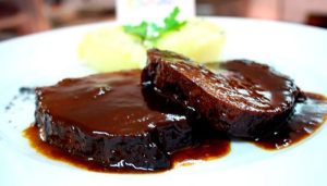 El Asado Negro es Tradición y sazón con el auténtico espíritu tuyero