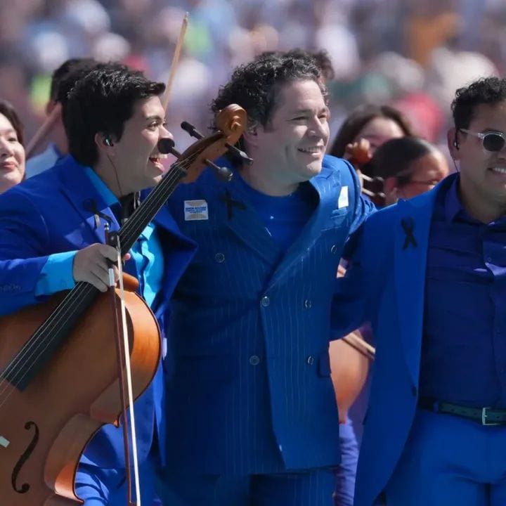 ‎¡Histórico! El maestro Gustavo Dudamel y la Sinfónica Simón Bolívar brillaron en la final del Mundial