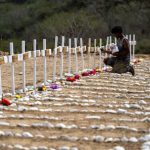 Entierran a más de 150 cuerpos sin identificar en Venezuela, tras los terremotos