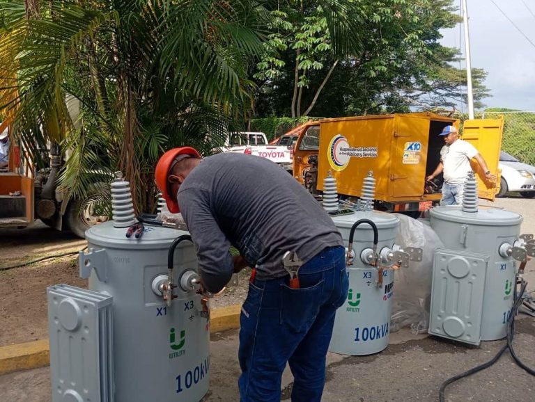 Instalan transformadores en el Hospital General de los Valles del Tuy