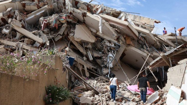 Más de 23.500 damnificados permanecen en campamentos transitorios tras los terremotos en Venezuela