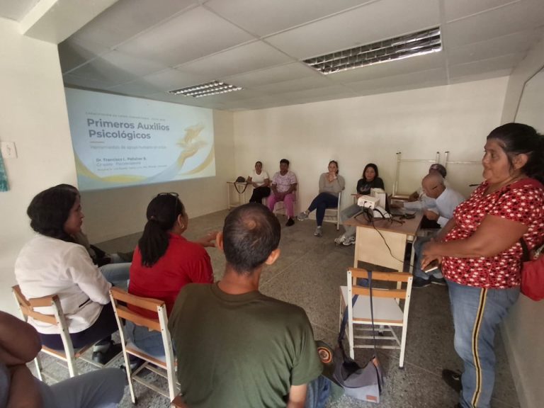 Ofrecen jornada de Primeros Auxilios Psicológicos al personal del Hospital Dr. Luis Razetti tras reciente actividad sísmica