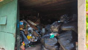 Vecinos de Valle Chara denuncian colapso por acumulación de basura ante abandono de Palma Dorada