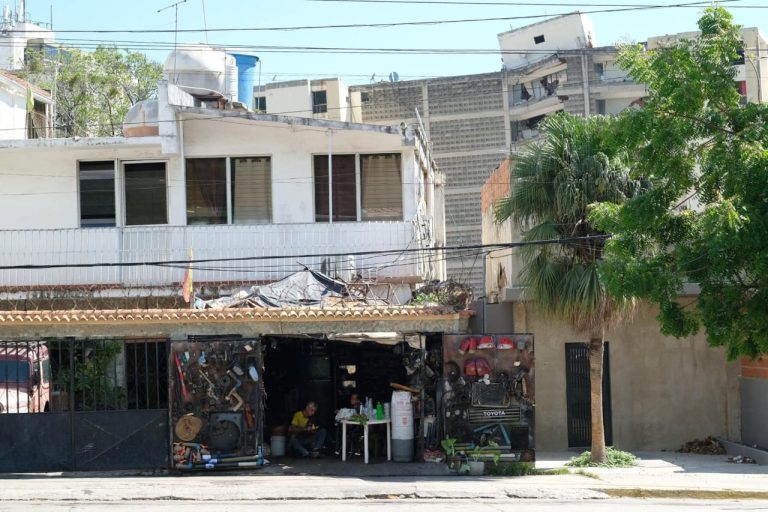 15% de comercios de Caracas y La Guaira destruidos tras sismos