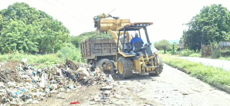 Continúa el operativo de recolección de desechos sólidos en Paz Castillo
