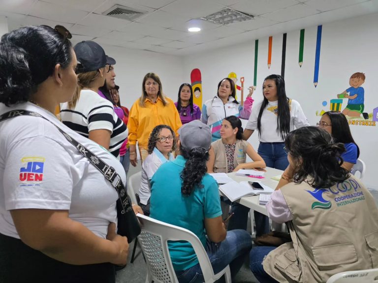 Jornada especial de cedulación y registro civil beneficia a familias en Cristóbal Rojas