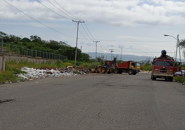 Llamado a la conciencia y a la gestión eficiente del aseo urbano en Río Tuy