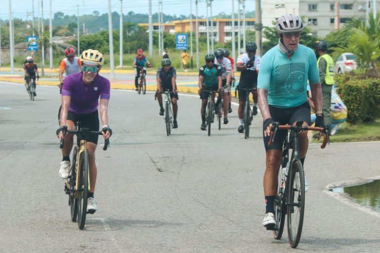 Marea sobre ruedas: Más de 800 ciclistas cruzan el asfalto nacional en la rodada benéfica «Pedaleando por Venezuela»