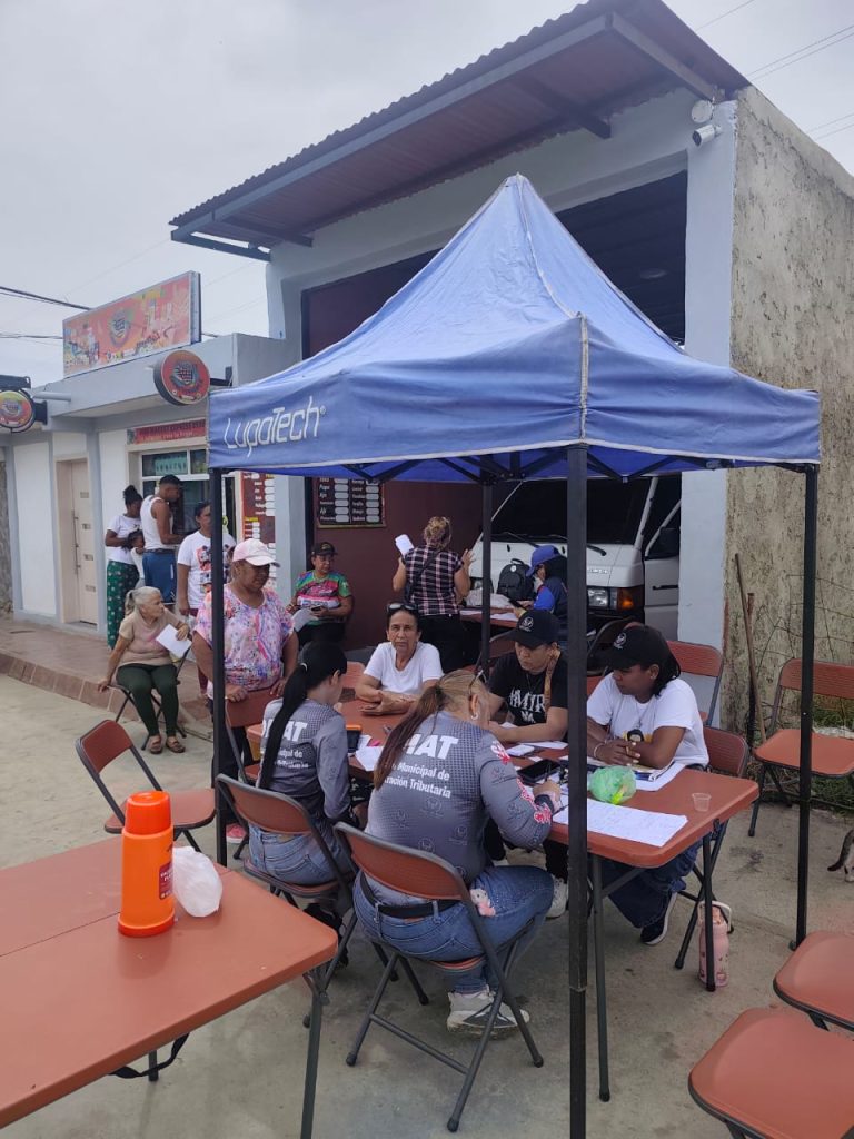 Realizan Operativo especial, actualización de datos y propiedad inmobiliaria en la comunidad La Hacienda del sector san Antonio