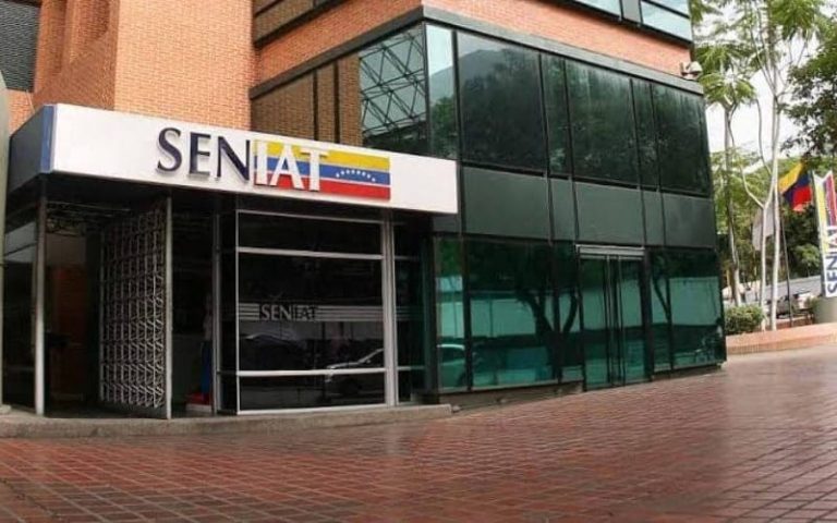 SENIAT prohíbe temporalmente a sus funcionarios exigir el RIF visible y otros documentos en comercios