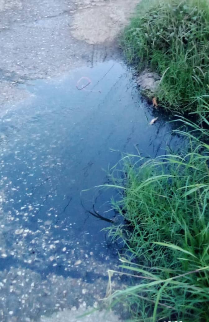 Vecinos de El Habanero solicitan reparación urgente de avería de aguas servidas