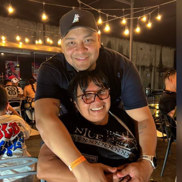 El carisma artístico y el corazón social de Kody Brayan inspiran a una región