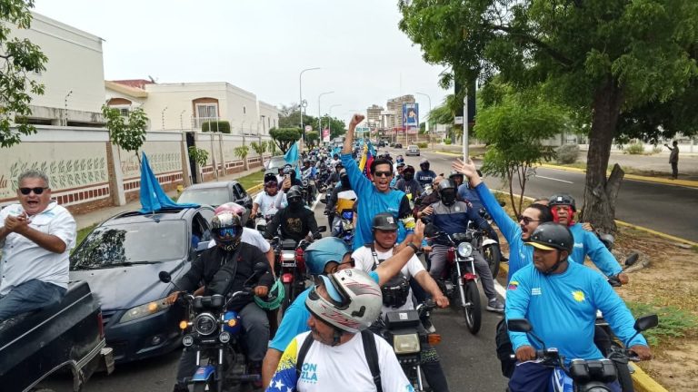 Caravanas exigen a nivel nacional el regreso seguro de María Corina Machado