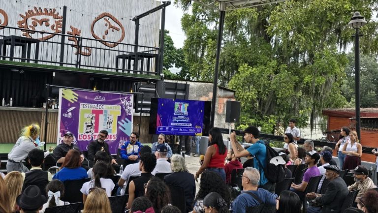 El teatro toma las calles y salas de Los Teques