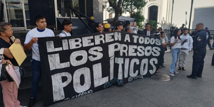 Foro Penal verifica la excarcelación de 20 presos políticos y reitera que el seguimiento de los casos continuará activo