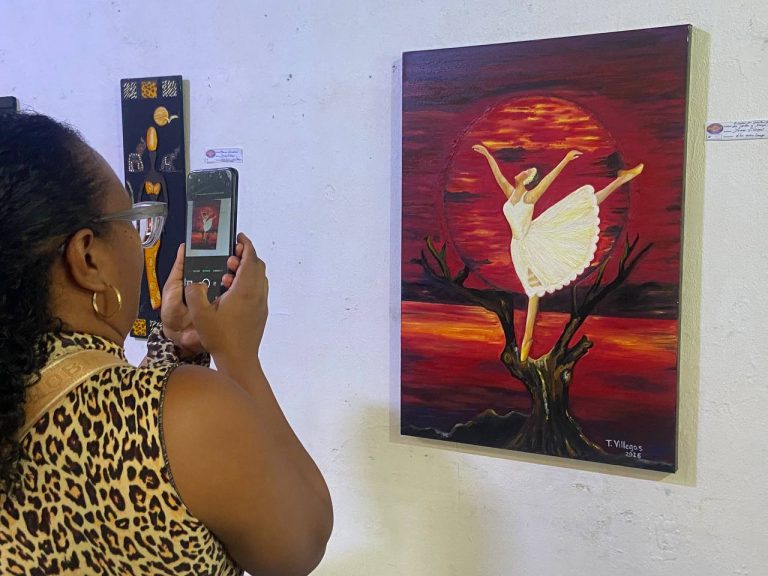 Inauguran exposición de arte individual en Ocumare del Tuy
