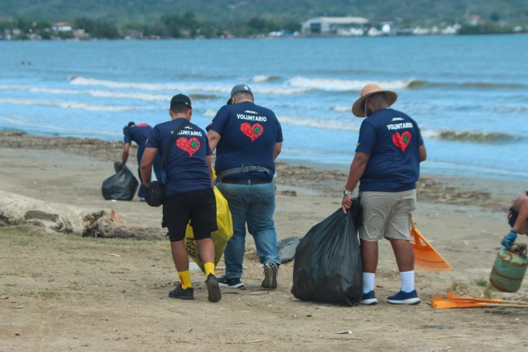 Municipio Brión recolecta seis toneladas de residuos en playas durante despliegue masivo de voluntariado