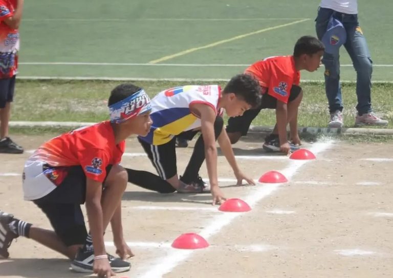 Simón Bolívar es campeón en atletismo de fase zonal de Juegos Comunales Miranda 2026