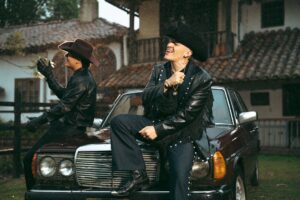 Miguel Bueno invita a Luis Alfonso a unir sus voces en «Culpable», una fusión de dos universos musicales
