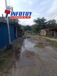 Vecinos del Barrio Simón Bolívar denuncian deterioro vial y exigen plan urgente de asfaltado
