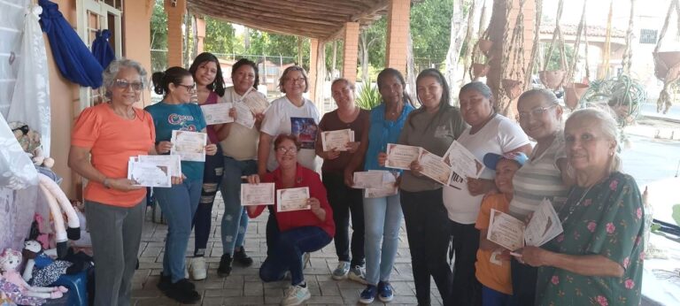 En Lara: CAMIEL hace entrega certificados tras la culminación de cursos de tejidos en la comunidad de Yucatán